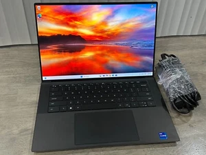 Dell XPS 15 9520 Silver FHD+ 2.3 GHz i7-12700H 16GB 512GB SSD RTX 3050 Excellent - Picture 1 of 7