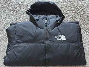 The North Face 1996 Retro Nuptse Puffer Jacket Size Medium - Bild 1 von 10