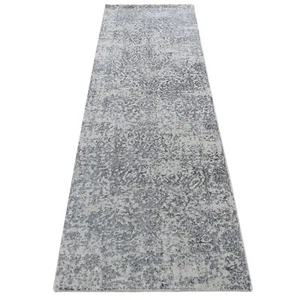 Alfombra de corredor de lana/seda borrada a mano gris Jacquard de 2'5""x10'1"" R87271 - Imagen 1 de 7