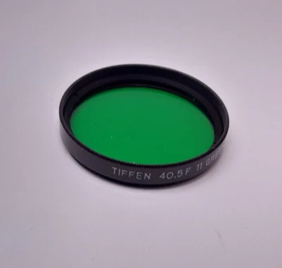 VINTAGE TIFFEN 40.5MM CLEAN 11 GREEN 1 METAL FILTER MADE IN U.S.A -FREE SHIPPING - Image 1 of 3