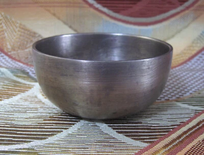 Orig.Used.Japanese Buddhist Bell .Singing Bowl.Copper Buddhist Bell .193g  9.3cm - Image 1 of 4