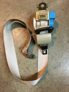 92 93 94 95 96 97 1997 CADILLAC SEVILLE STS RIGHT PASSENGER REAR SEAT BELT BEIGE - Picture 1 of 2