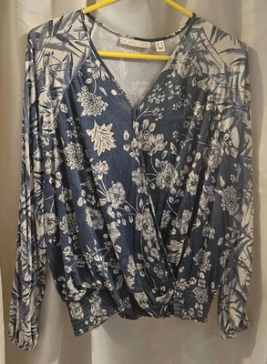 Blusa The Muse's Lounge azul e branca tamanho médio - Imagem 1 de 4