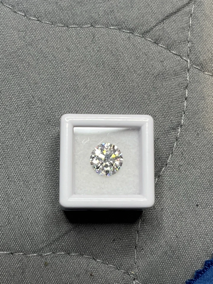 1.20 Carat Round VS1 Diamond - Image 1 of 3