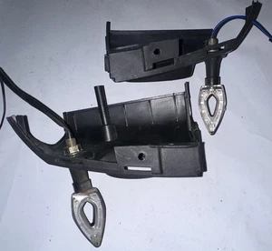 Pair Eskuta SX250 Front Indicators Assembly - Picture 1 of 4