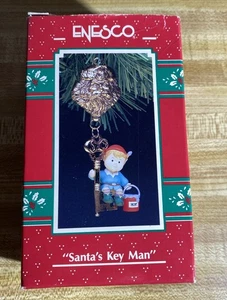 Enesco Tesoro degli Ornamenti Natalizi "L'uomo chiave di Babbo Natale" Vintage 1991 - Foto 1 di 6