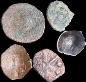 Lot Of 5 Byzantine Coins 500-1000 AD - Picture 1 of 2
