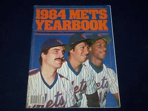 1984 OFFICIAL MLB BASEBALL NY METS YEARBOOK - TEN MEMORABLE METS - O 1001 - Picture 1 of 1