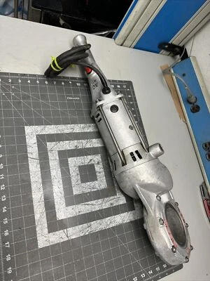 RIDGID 700 threader machine  (gxc2 - Image 1 of 4