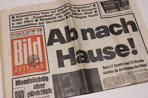 BILDzeitung 22.07.1969 Juli Mondlandung Ab nach Hause - Bild 1 von 2