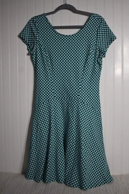 Vestido New York & Company Mujer Medio Verde Geométrico Fluido Manga Corta Foto 1 de 4