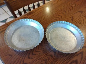 Paar zwei (2) Vintage Wear-Ever #2865 Aluminium geriffelte Kuchenformen 10" x 1-3/4" - Bild 1 von 8
