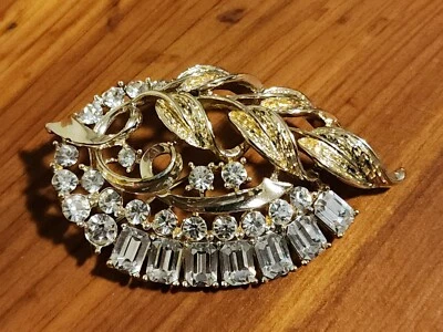 IMPRESIONANTE BROCHE VINTAGE DE MEDIADOS DE SIGLO MARCA "STAR" ESTRÁS FLORAL DORADO Foto 1 de 4