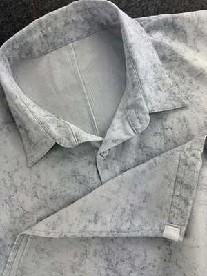 Lululemon Shirt Mens XL Gray White Short Sleeve Button Up Stretch Wicking Fabric - Image 1 of 4