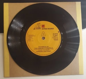 Gordon Lightfoot - The Wreck Of The Edmund Fitzgerald / The House You Live In - Picture 1 of 2