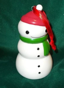 DISNEY MUÑECO DE NIEVE ADORNO NAVIDAD CERÁMICA CINTA ROJA 4 1/2 PULGADAS LISTO PARA COLGAR - Imagen 1 de 2
