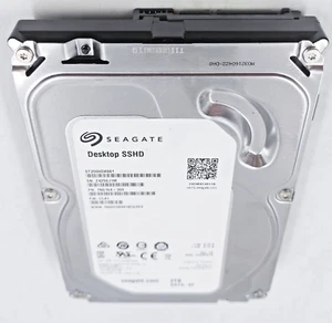 2TB SEAGATE ST2000DX001 Desktop SSHD 3.5" SATA HDD Hard Disk Drive - Afbeelding 1 van 1