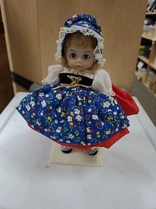 Madame Alexander Gretel Puppe 8 Zoll - Bild 1 von 3