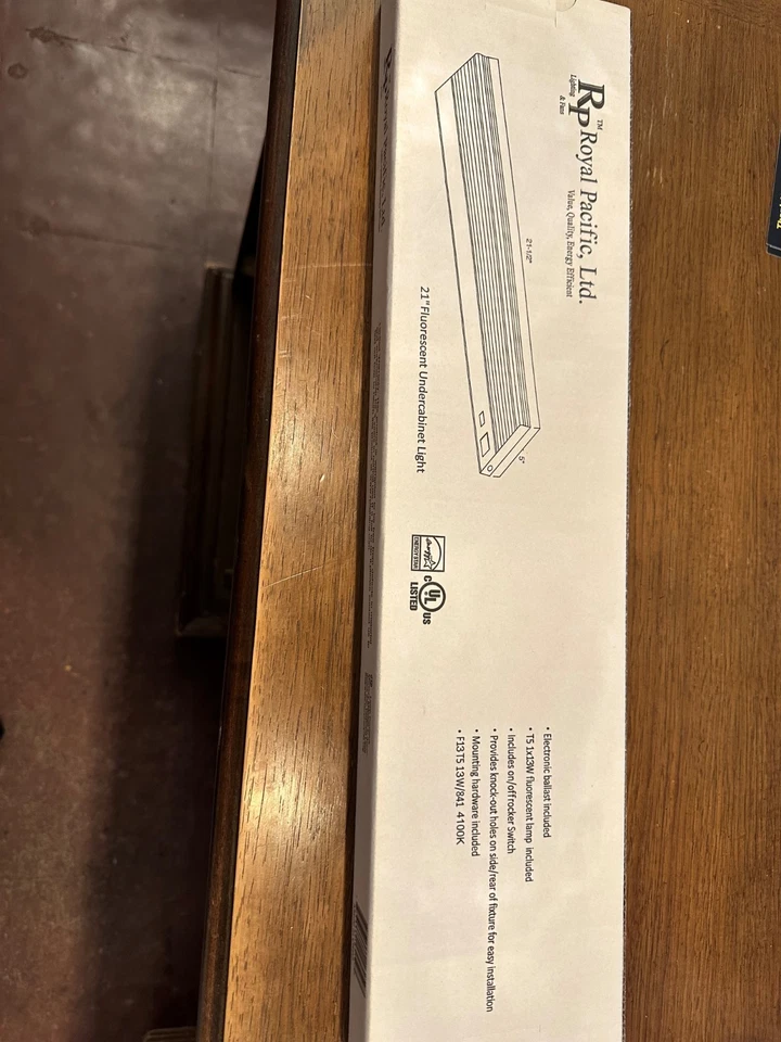 21" Fluorescent Undercabinet Lighting - Imagem 1 de 3