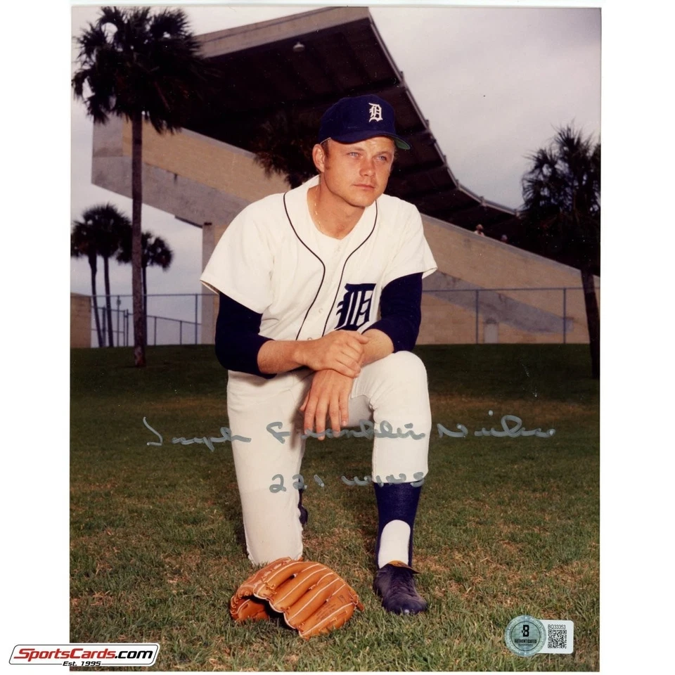 Foto firmada automática 8x10 BAS Joe Niekro "Joseph Franklin Niekro 221 Wins" Foto 1 de 1