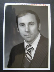 Glossy Press Photo Thomas E Walker II Compugraphic Corp - Picture 1 of 2