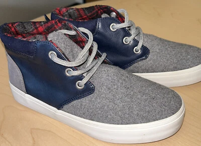 Sapatos Old Navy Youth Boys 1 casual, lã de cano médio. Novo sem etiquetas - Imagem 1 de 4