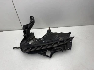 Audi A5 8T 8F 2009 Vorne links Halterung Scheinwerfer 8T0805607 LIU32002 - Bild 1 von 8