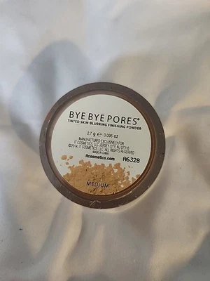 IT Cosmetics Bye Bye Pores Finishing Powder Medium Tinted Skin-Blurring Sealed - Image 1 of 4