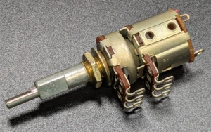 NOS Uniden Radio Volume On/Off Pot Switch Part# BRVY0328001 - Picture 1 of 6