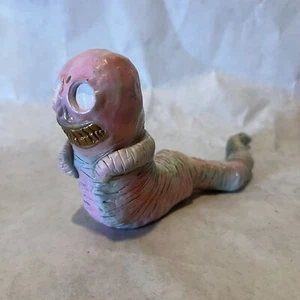 PARASITOID KAIJU SOFUBI KILL - Picture 1 of 6