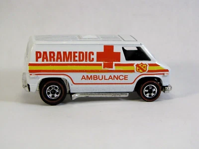 Hot Wheels Redline Paramedic Ambulance Super Van White Super Van Vintage   G - Image 1 of 4