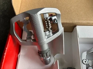 Sampson Fondo SPD Pedals Gravel/Road / 146 g Each / 9/16 Axle / NIB - Picture 1 of 6