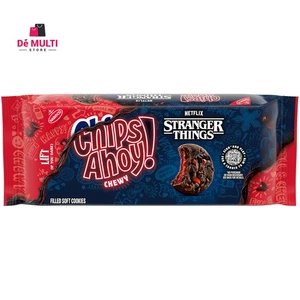CHIPS AHOY! Stranger Things Chewy Chocolatey Strawberry-Limited Edition, 9.9 oz - Picture 1 of 9