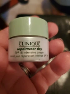 Clinique Repairwear Day SPF 15 Intensive Cream Travel Size .21 oz / 7 ml NEW☆ - Picture 1 of 3
