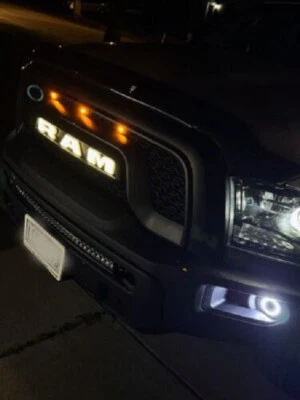 Белые светодиодные противотуманные фары Halo для 2019–2024 Ram 1500 Classic Warlock - Изображение 1 из 4