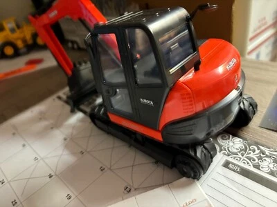 12" LONG NEW RAY ORANGE KUBOTA  KX080-4 EXCAVATOR, NO PACKAGING # B 670 - Image 1 of 4