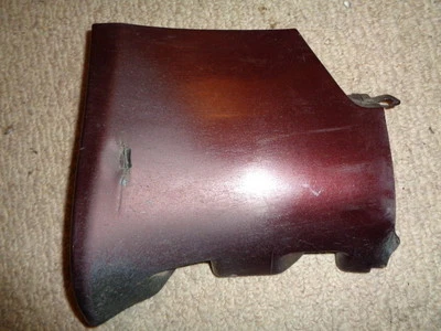 2000 Audi A6 SAIA LATERAL EXTERNA PAINEL BALANCIM ACABAMENTO TRASEIRO LADO DO PASSAGEIRO FABRICANTE DE EQUIPAMENTO ORIGINAL - Imagem 1 de 4