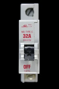 BILL 32 AMP CURVE C M9 MCB INTERRUTTORE CIRCUITO T321C - Foto 1 di 6