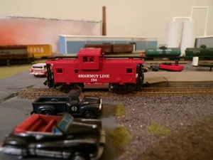 SHAWMUT LINE WV # 194 Spur N Custom Painted Caboose - Bild 1 von 2