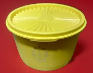 Vintage 1970s Tupperware Servalier Canister Fridgies With Lid Sunny Yellow 12982 - Picture 1 of 8