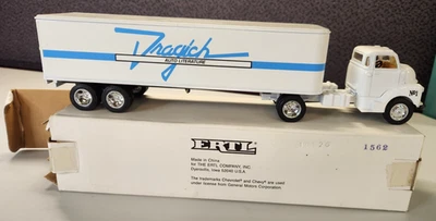 Dragich Auto Literature Ertl 1950 Chevy Semi diecast Metal - Image 1 of 4