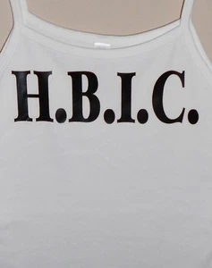 Camiseta Bella Spaghetti Tank Personalizada Divertida Pequeña Cabeza Blanca B*tch a Cargo - Imagen 1 de 2