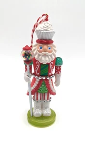 Hallmark Keepsake Ornament 2020 Nobile Schiaccianoci Re Pasticceria - Foto 1 di 11