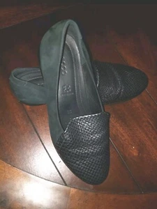 ECCO Ballerina Flats Size 6 (36) Snake Embossed Leather / Suede Black Comfort - Picture 1 of 10