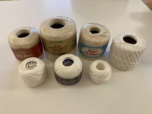 Lotto di 7 Cappotti J&P Ecru Bianchi Neutrali Lavorati a Maglia-Cro-Sheen DMC Filo Ancoraggio - Foto 1 di 14