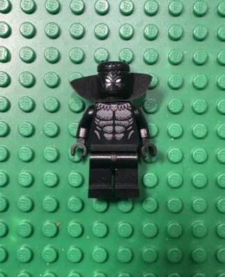 LEGO Minifigura Pantera Negra - Collar (sh622) de Lego Set 76142 Marvel Foto 1 de 2
