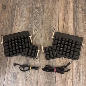 Ergodox EZ Mechanical Keyboard Ergonomic Split Cherry, with Cables TESTED - Picture 1 of 9