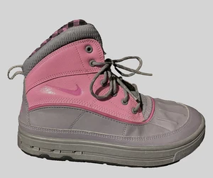 Stivali Nike ACG Woodside 524876-002 rosa grigio giovani ragazze taglia 5 anni - Foto 1 di 11