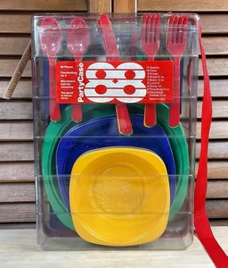 VTG 88 Pc. Oak Hill Party Case 8 Place Setting Picnic Set Primary Colors Plastic - Picture 1 of 9