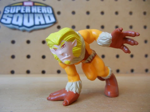 Marvel Super Hero Squad SABRETOOTH Original Release Yellow / Brown from Wave 1 Cover